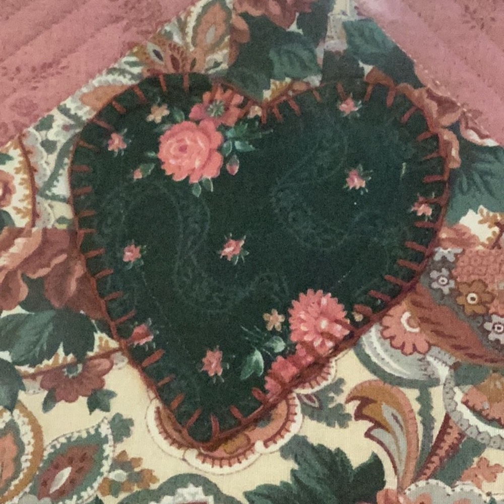 LAST CHANCE BEFORE BEING DONATED. Quilted angel art. - Picture 6 of 9